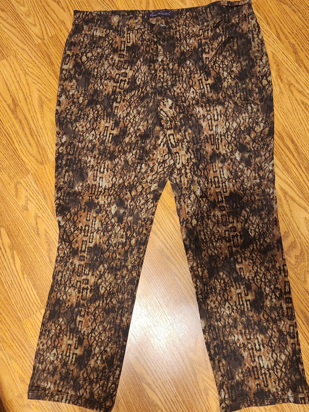 Gloria Vanderbilt Brown & Black Animal Print Jeans